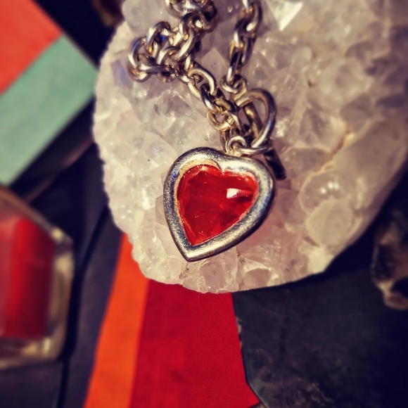 ❤💋Beautiful Red Crystal Heart Necklace 💋❤ - Picture 5 of 5